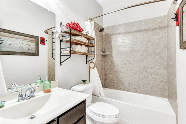 1402 White Water Ln, House other with 4 bedrooms, 2 bathrooms and null parking in Rockwall TX | Image 18