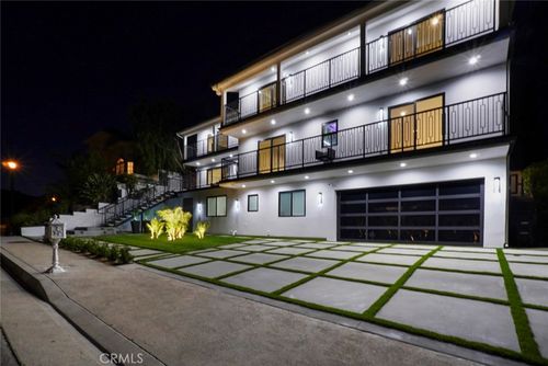 3381 Oakmont View Drive, Glendale, CA, 91208 | Card Image