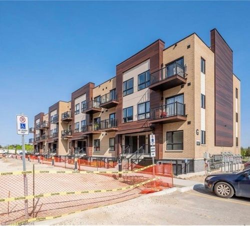 e1-20 Palace St, Kitchener, ON, N2E0J3 | Card Image
