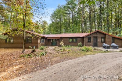 13325 W Pine Lake Road, House other with 4 bedrooms, 3 bathrooms and null parking in Manistee MI | Image 2