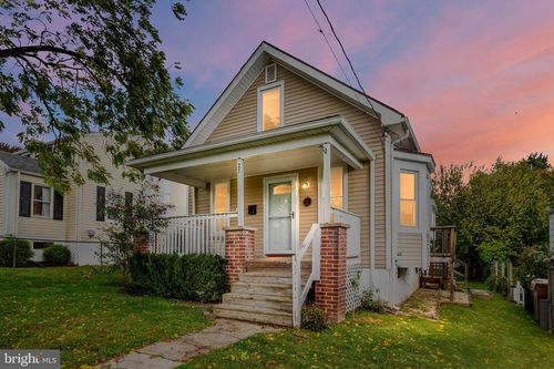 27 W Delaware Ave, WILMINGTON, DE, 19809-1201 | Card Image