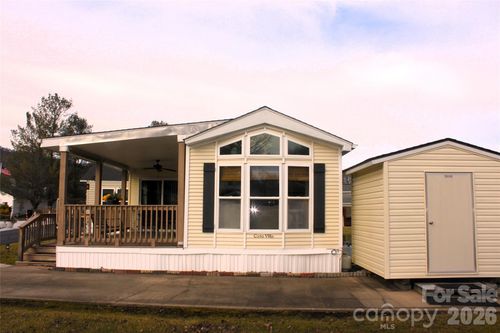 29 Polka Ln, Waynesville, NC, 28785-9554 | Card Image