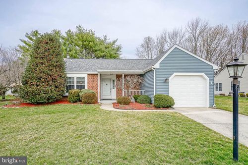 4 Knollwood Dr, WOODBURY, NJ, 08096-6701 | Card Image