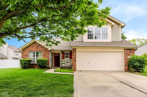 6824 Millbrook Cir, Indianapolis, IN, 46237-9413 | Card Image