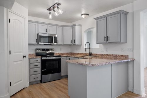 apt-5-3812 Rock Creek Rd, Eagle Mountain, UT, 84005-6066 | Card Image