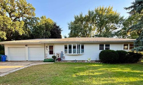 607 10th Ave Nw, Waverly, IA, 50677-1508 | Card Image