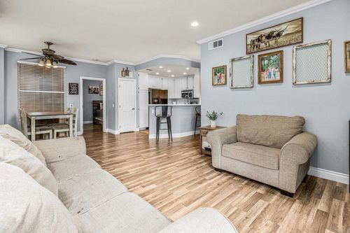31f-19431 Rue De Valore, Foothill Ranch, CA, 92610-2317 | Card Image