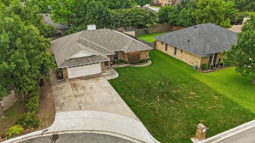 7616 Teresa Ct, North Richland Hills, TX, 76182-4643 | Card Image