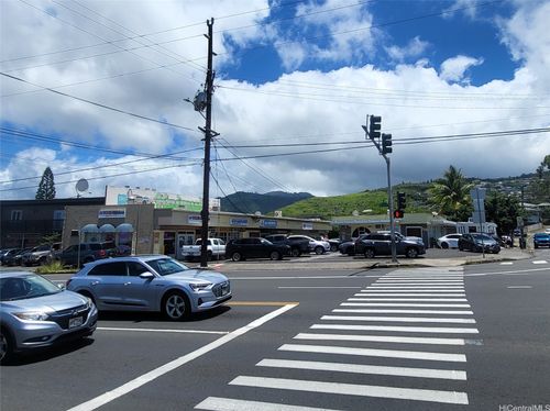 3040 Waialae Ave, Honolulu, HI, 96816-1556 | Card Image