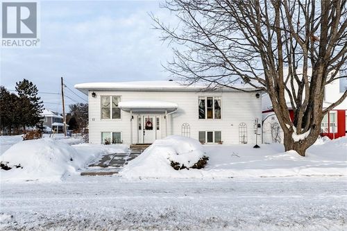 17 Principal St W, Verner, ON, P0H2M0 | Card Image