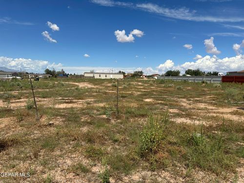 762 Indian Ruins Rd, Chaparral, NM, 88081-7604 | Card Image