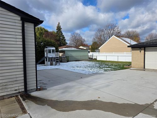 14945 Annapolis Dr, Sterling Heights, MI, 48313-3623 | Card Image