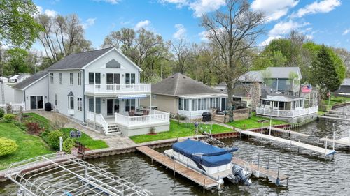 217 N Lakeside Dr, Michigan Center, MI, 49254-1250 | Card Image