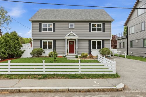 242 Pleasant St, Melrose, MA, 02176-5108 | Card Image