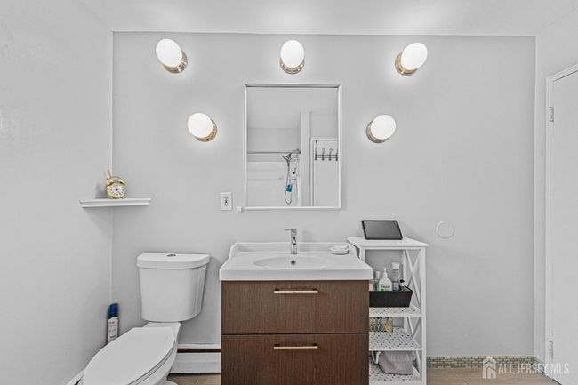 22 York Dr, Home with 1 bedrooms, 1 bathrooms and null parking in Edison NJ | Image 16