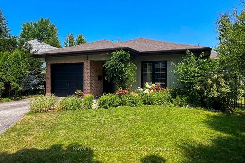115 Robinson St, Collingwood, ON, L9Y3M2 | Card Image