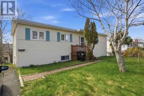 25 Trinity St, St. John's, NL, A1E2M3 | Card Image