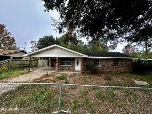 3307 Middle Ave, Pascagoula, MS, 39581-3354 | Card Image