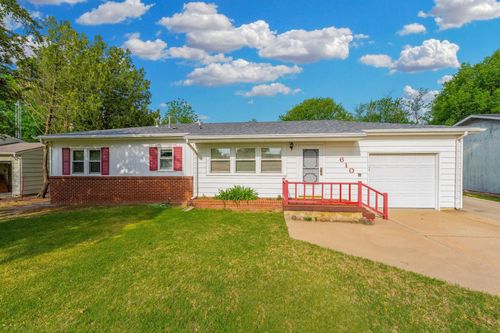610 Morningside Dr, Wellington, KS, 67152-3241 | Card Image