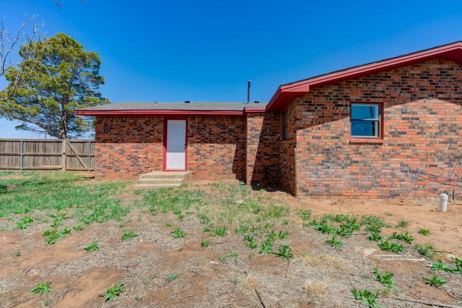 208 Avenue X, House other with 3 bedrooms, 2 bathrooms and null parking in Levelland TX | Image 31