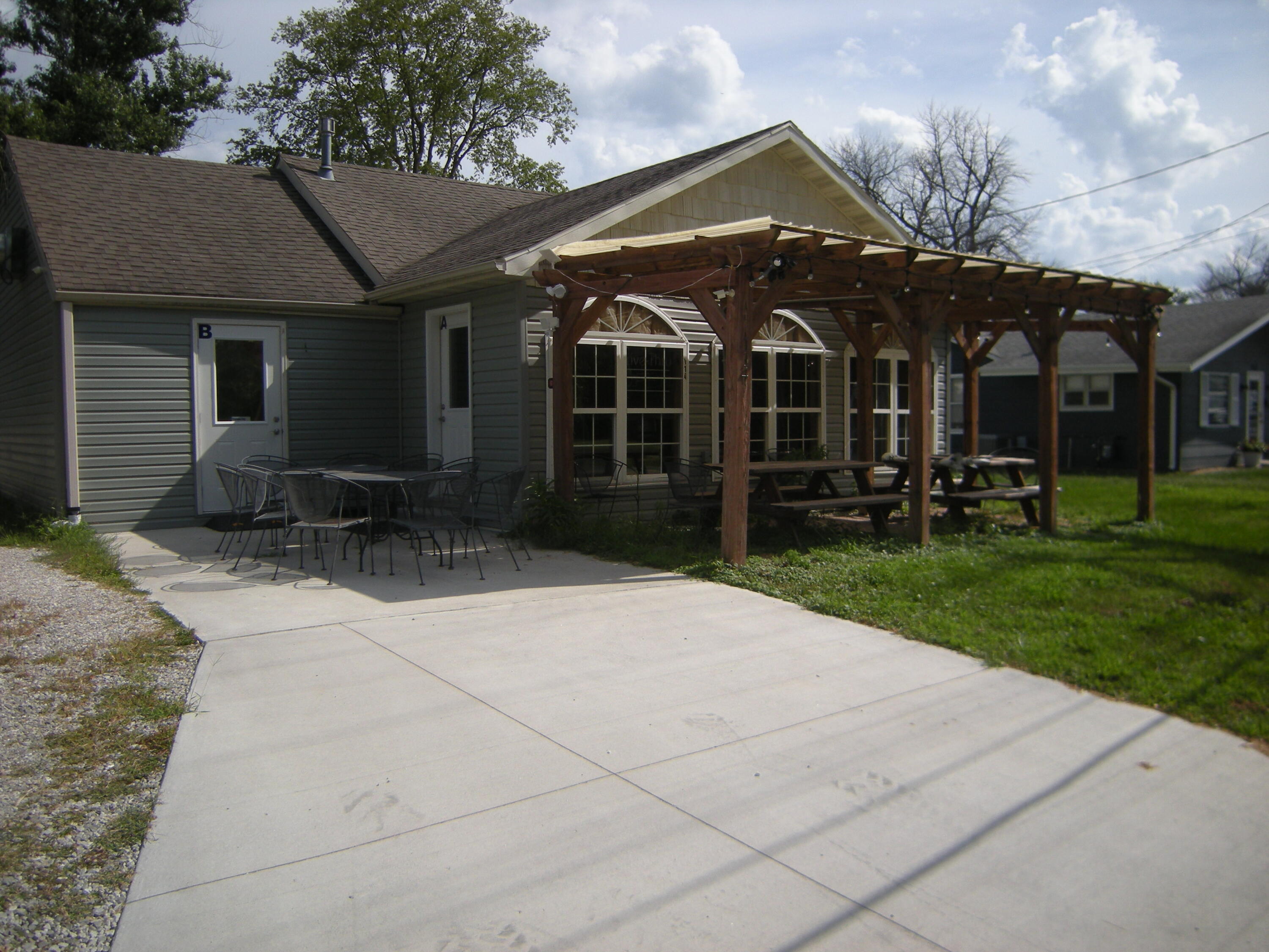 114 Highway 124 N, Hallsville, MO 65255