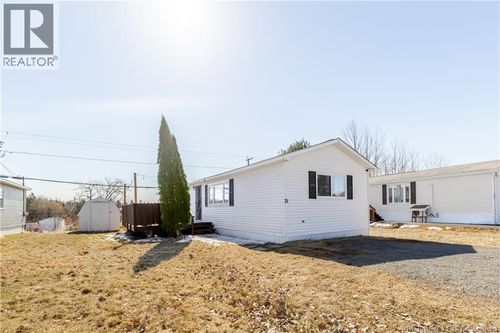 31 Leafwood Cres, Fredericton, NB, E3B6N6 | Card Image