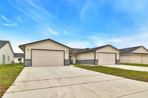 9163 E Chris Ct, Bel Aire, KS, 67226-6412 | Card Image