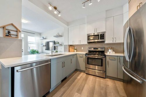 522 River Heights Cres, Cochrane, AB, T4C0T8 | Card Image