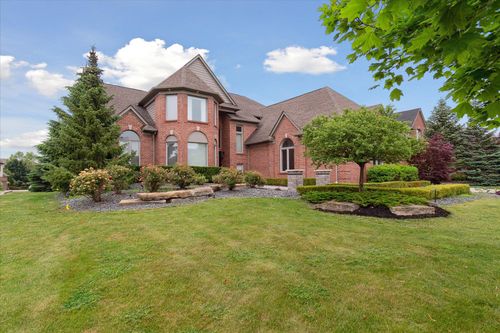 46746 Merion Cir, Northville, MI, 48168-8489 | Card Image