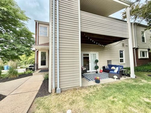 1813 Kenzie Dr, Pittsburgh, PA, 15205-9418 | Card Image