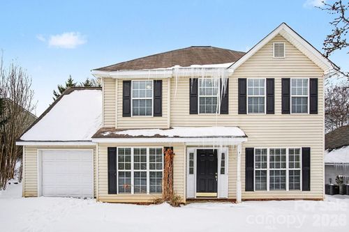 13316 Woodland Farm Dr, Charlotte, NC, 28215-5049 | Card Image