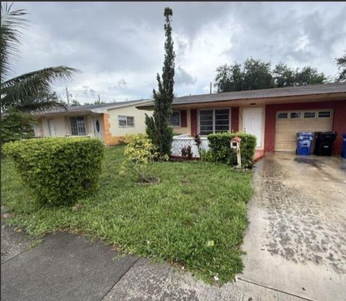 16980 N Miami Avenue, North Miami Beach, FL, 33169 | Card Image