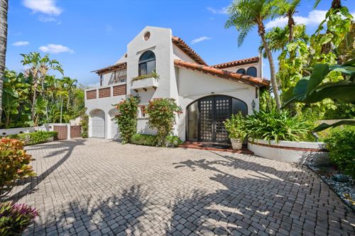 23 Sloans Curve Dr, Palm Beach, FL, 33480-5215 | Card Image