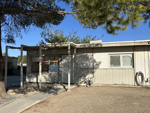 317 N Gold Canyon St, Ridgecrest, CA, 93555-5762 | Card Image