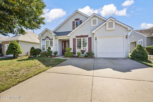 5 Grosunor Ct, Jackson, NJ, 08527-3973 | Card Image