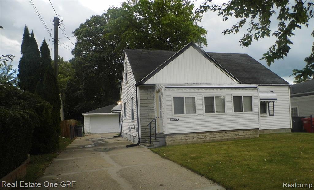 Charbeneau St, Clinton Township, MI 48036 #1