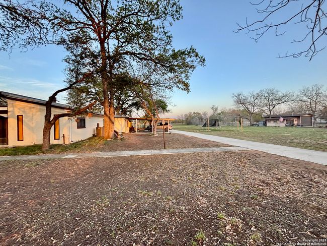 3280 Gopher Hl, House other with 3 bedrooms, 2 bathrooms and null parking in China Grove TX | Image 5