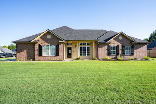 10688 E 142nd Court N, Collinsville, OK, 74021 | Card Image