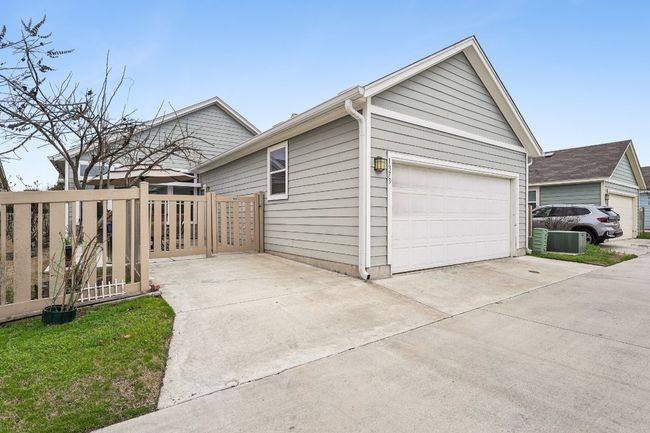 1373 Nevarez, House other with 3 bedrooms, 2 bathrooms and 3 parking in Kyle TX | Image 28