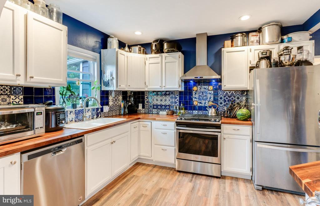Woodland Ave, Clementon, NJ 08021