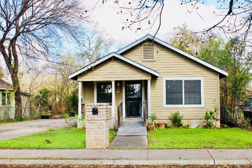 4704 Gonzales St, Austin, TX, 78702-5025 | Card Image