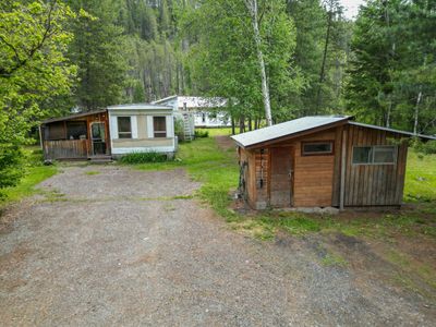 1 - 8135 Highway 95, House other with 2 bedrooms, 1 bathrooms and null parking in Kingsgate BC | Image 1