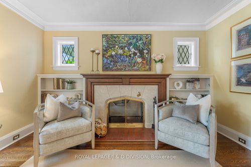 77 Highbourne Rd, Toronto, ON, M5P2J3 | Card Image