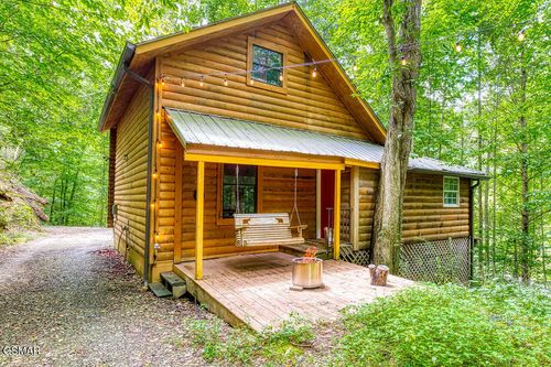 1513 Tyler Way, Sevierville, TN, 37876-7216 | Card Image