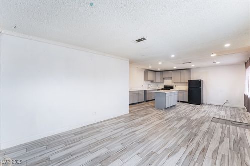 1013 Blankenship Ave, Las Vegas, NV, 89106-2231 | Card Image