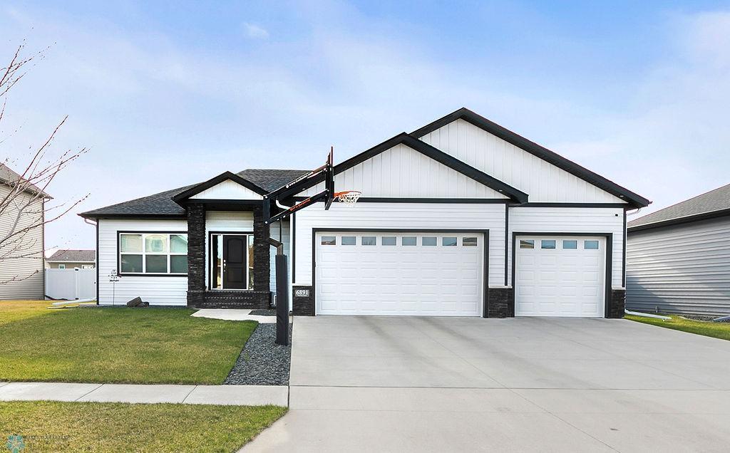 23rd St, Fargo, ND 58104