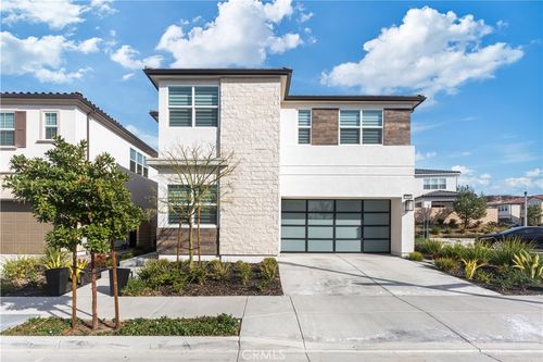 19292 Merryweather Dr, Canyon Country, CA, 91351-4407 | Card Image