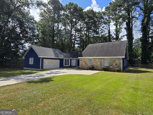 2251 Country Club Dr Se, Conyers, GA, 30013-5103 | Card Image