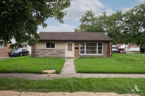 17057 Park Ave, Lansing, IL, 60438-1134 | Card Image