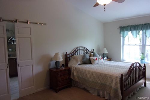 3163 W Ridge Ct, Commerce Township, MI, 48390-1586 | Card Image